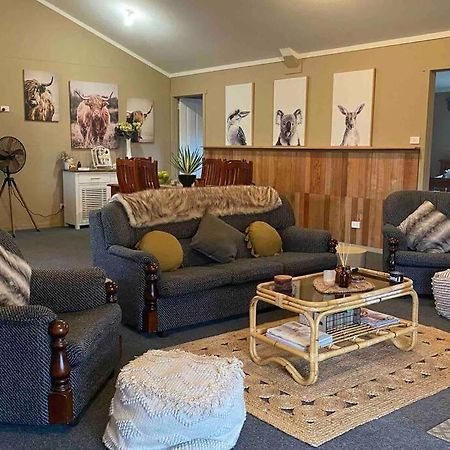 Great Lakes Wilderness Three Bedroom Home Miena Exterior photo